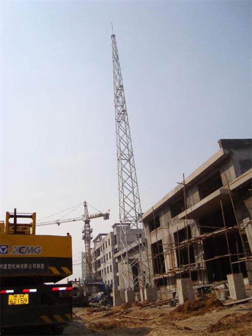 為什么要在很高的樓頂上安避雷塔?